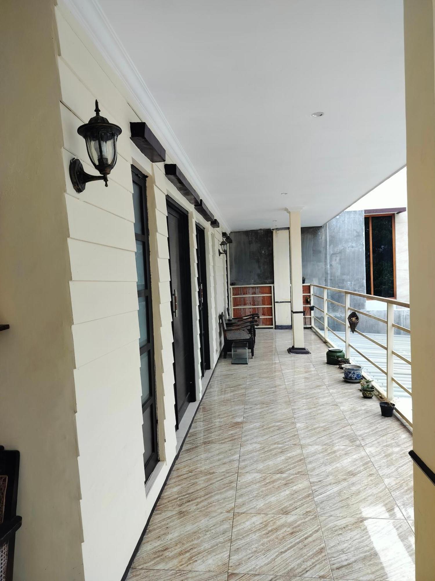 Sulfat Indah Home Stay Syariah Ngadipuro Bagian luar foto