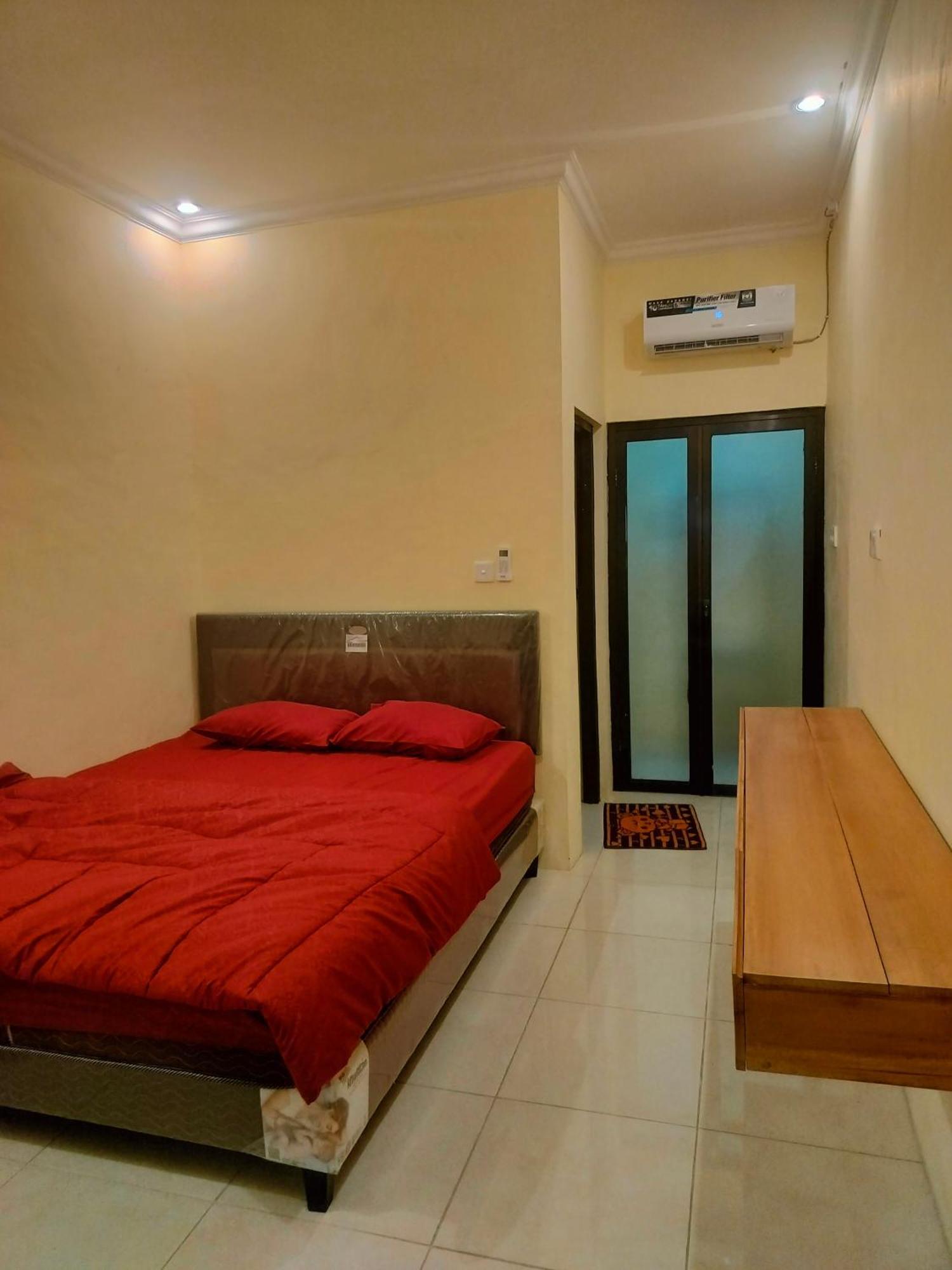Sulfat Indah Home Stay Syariah Ngadipuro Bagian luar foto