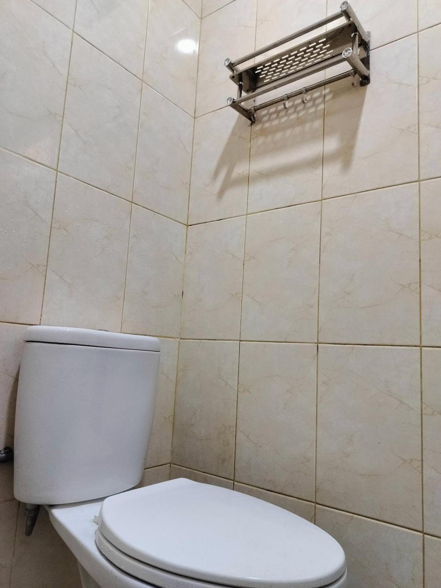 Sulfat Indah Home Stay Syariah Ngadipuro Bagian luar foto